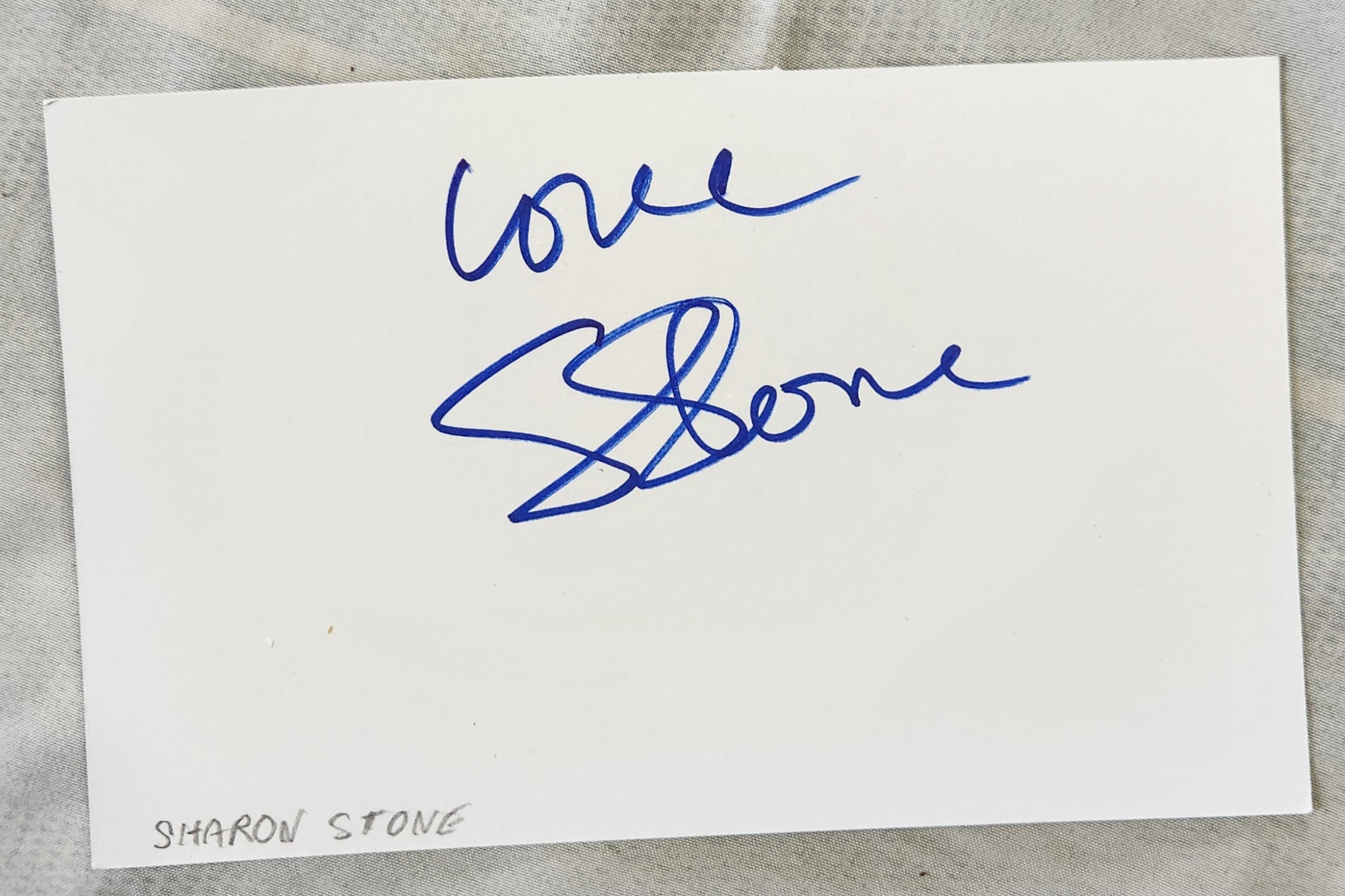 ACTRESS SHARON STONE HAND SIGNED CARD BASIC INSTINCT