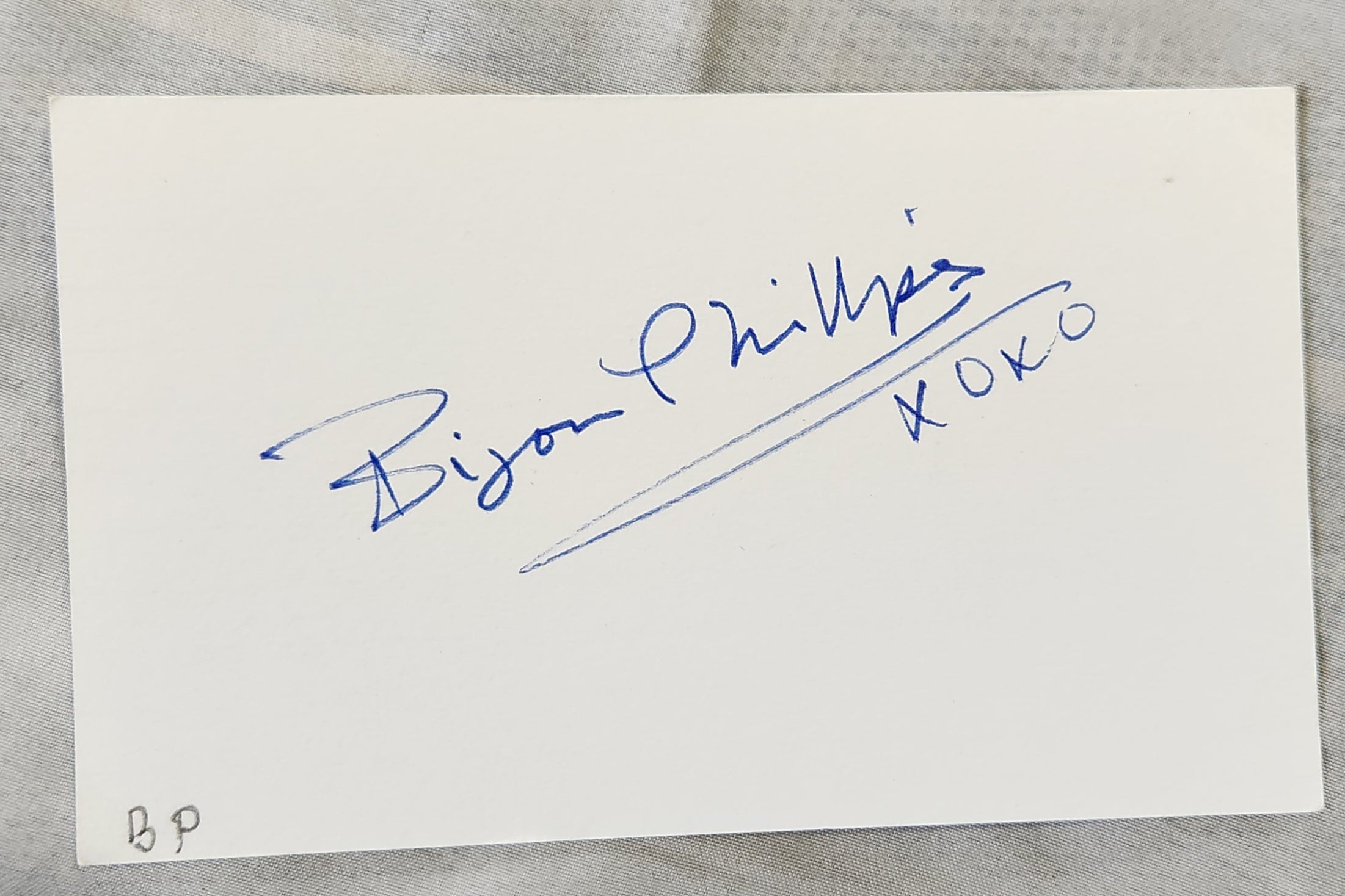 ACTRESS SINGER MODEL BIJOU PHILLIPS HAND SIGNED CARD