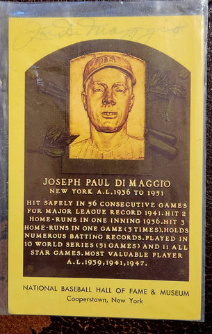 YANKEES GREAT JOE DIMAGGIO HAND SIGNED GOLF HOF PLAQUE D.1999