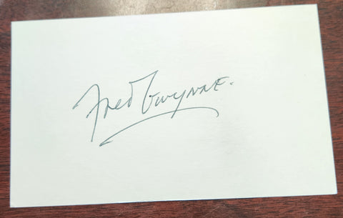 MUNSTERS STAR FRED GWYNNE HAND SIGNED CARD D.1993