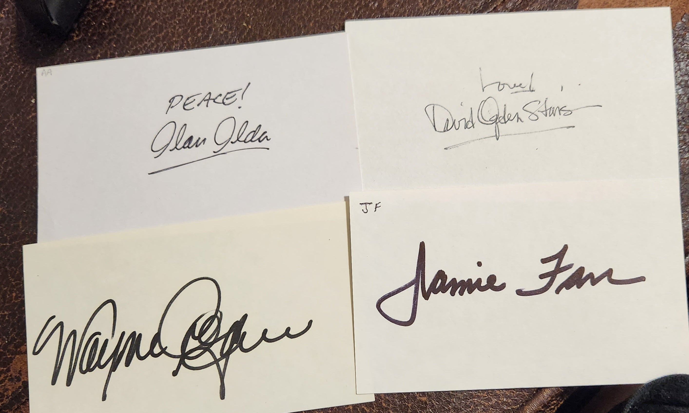 4X M*A*S*H STARS AUTOGRAPH LOT ALAN ALDA WAYNE ROGERS JAMIE FARR AND DAVID OGDEN STIERS HAND SIGNED CARDS