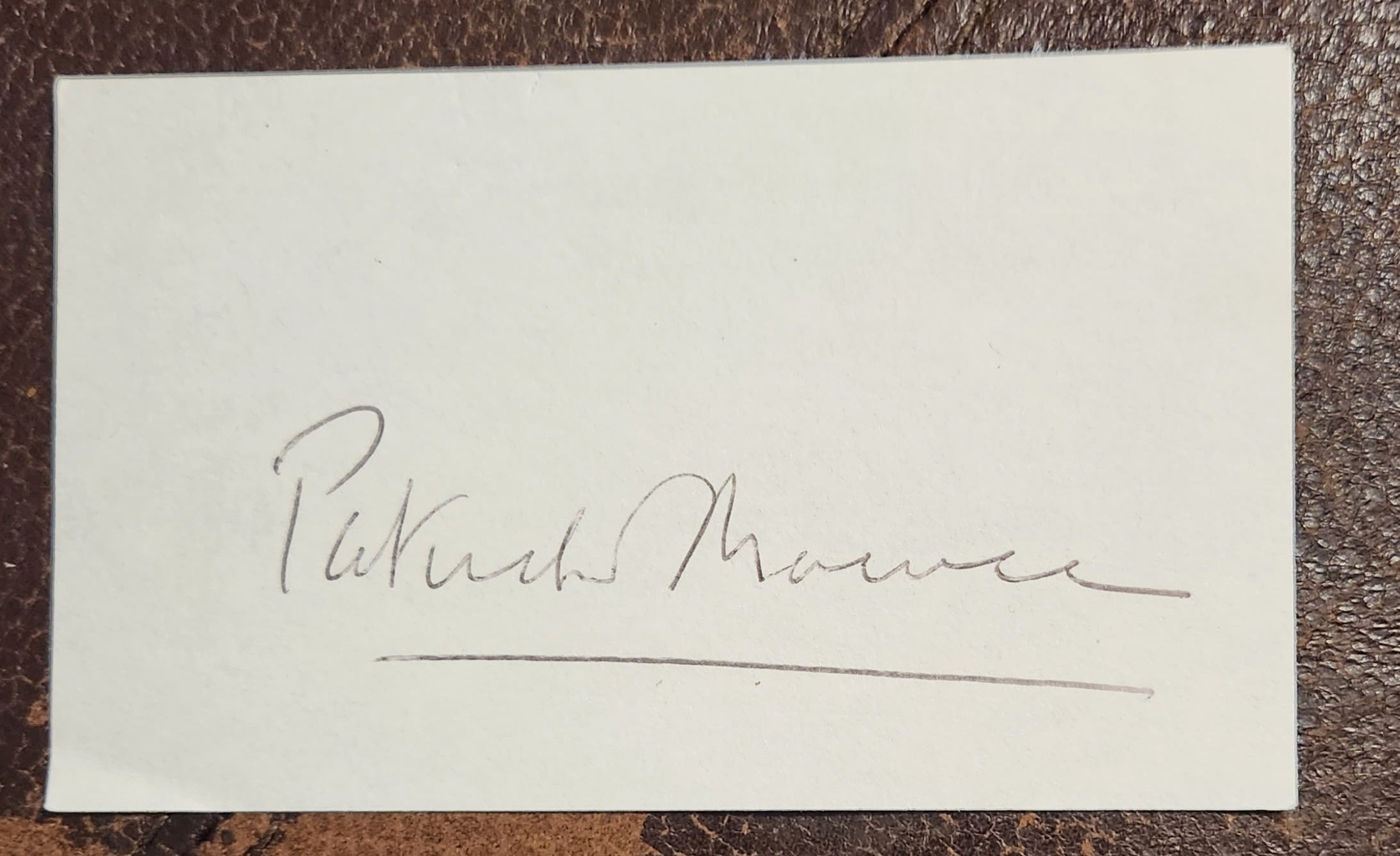 TV THE AVENGERS STAR PATRICK MACNEE HAND SIGNED CARD D.2015