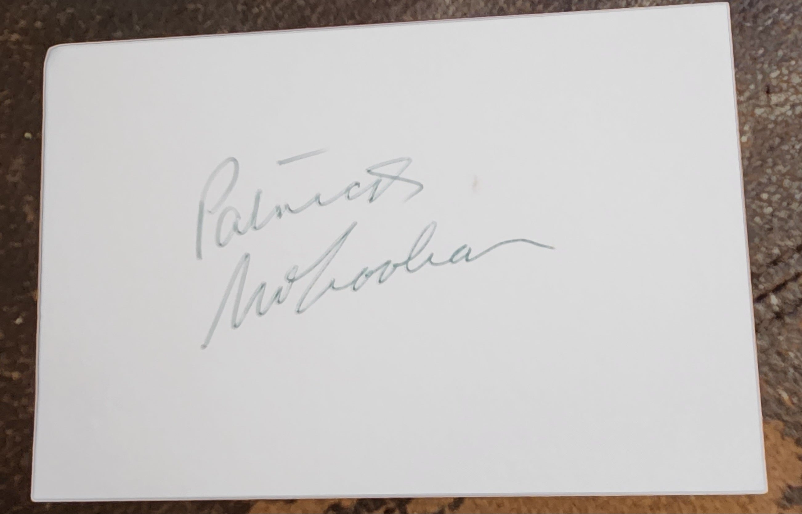 "THE PRISONER" ACTOR PATRICK MCGOOHAN HAND SIGNED CARD D.2009