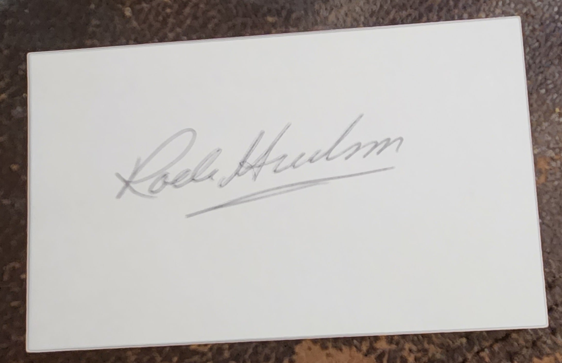 MOVIE STAR ACTOR ROCK HUDSON HAND SIGNED CARD D.1985