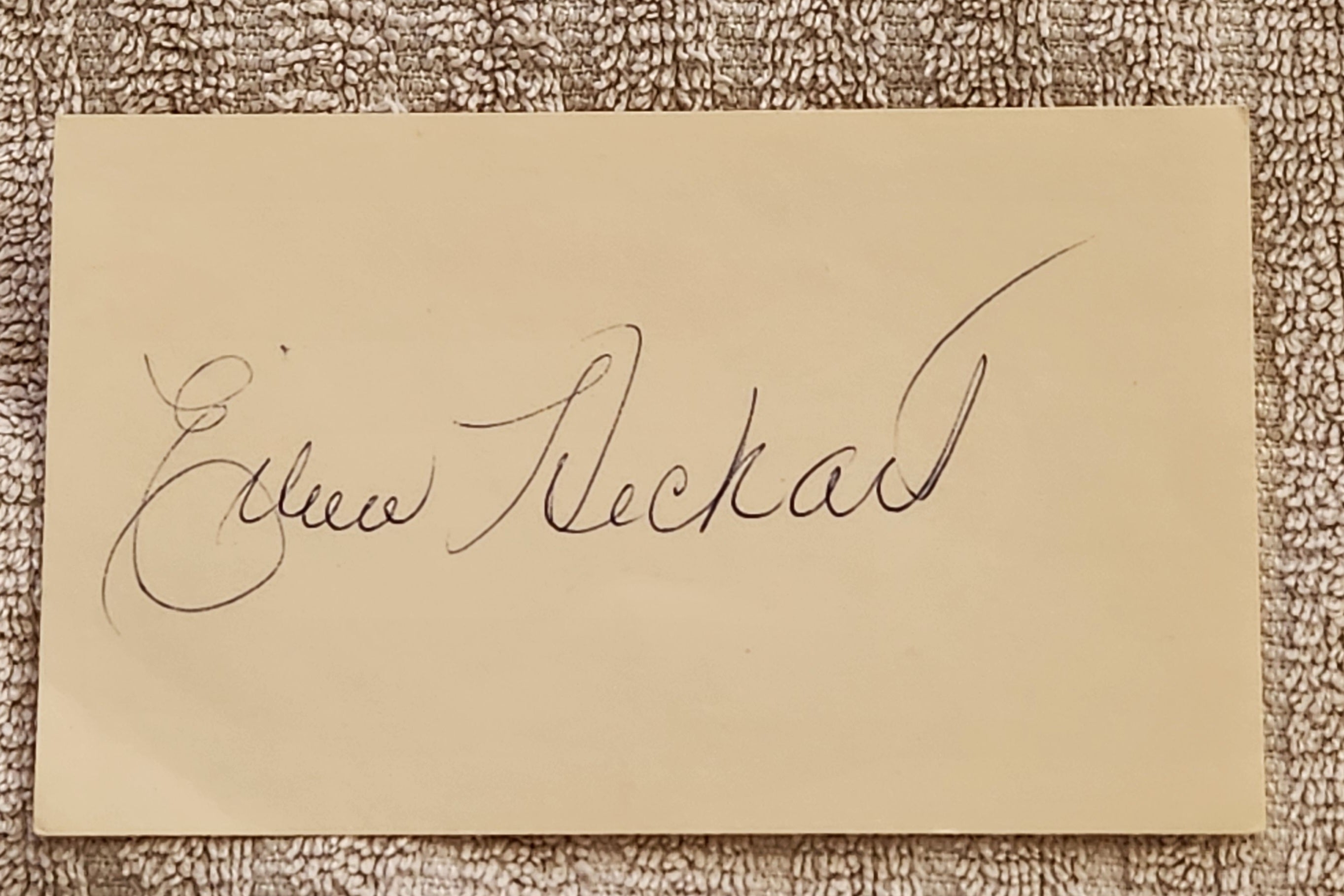 ACTRESS EILEEN HECKERT HAND SIGNED CARD D.2001