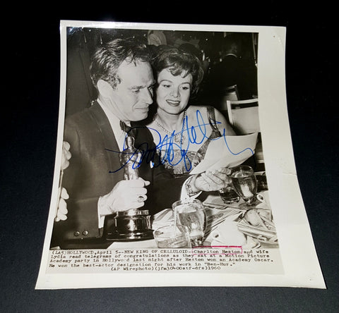 RARE AUTHENTIC HAND SIGNED IN PERSON CHARLTON HESTON HAND SIGNED 8X10 VINTAGE PHOTO D.2008