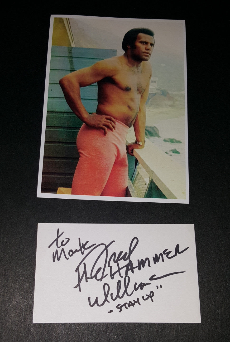 ACTOR FOOTBALL STAR FRED "THE HAMMER" WILLIAMSON HAND SIGNED CARD AND NICE 5X7" PRINT