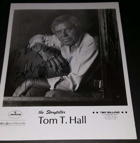 GREAT COUNTRY MUSIC SINGER SONGWRITER TOM T. HALL HAND SIGNED 8X10" PHOTO