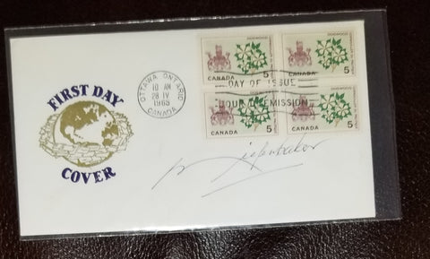 FORMER CANADIAN PRIME MINISTER JOHN DIEFENBAKER HAND SIGNED FDC FIRST DAY COVER D.1979