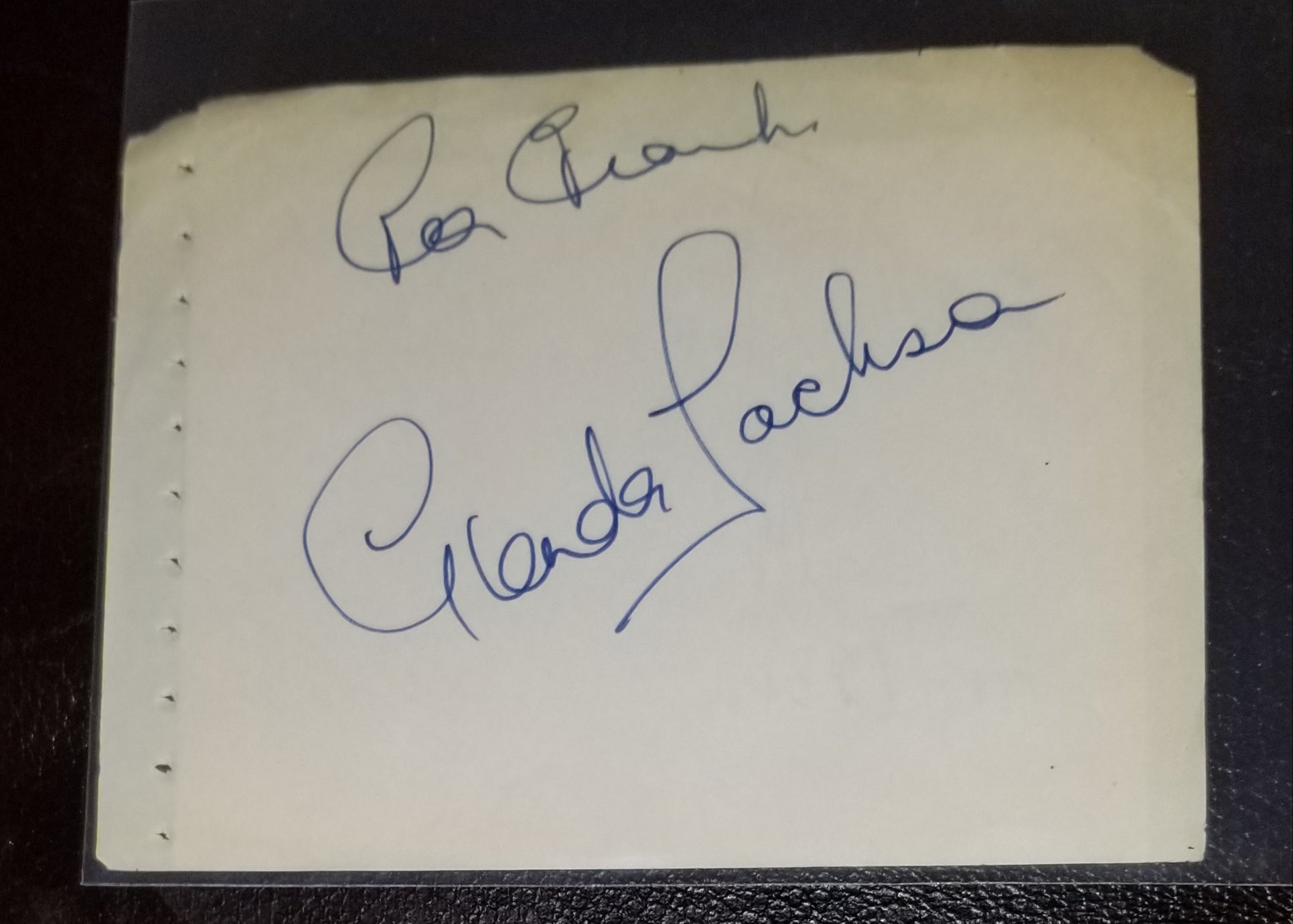 BRITISH ACTRESS GLENDA JACKSON HAND SIGNED PAGE