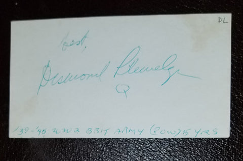 BOND'S Q ACTOR DESMOND LLEWELLYN HAND SIGNED CARD D.1999