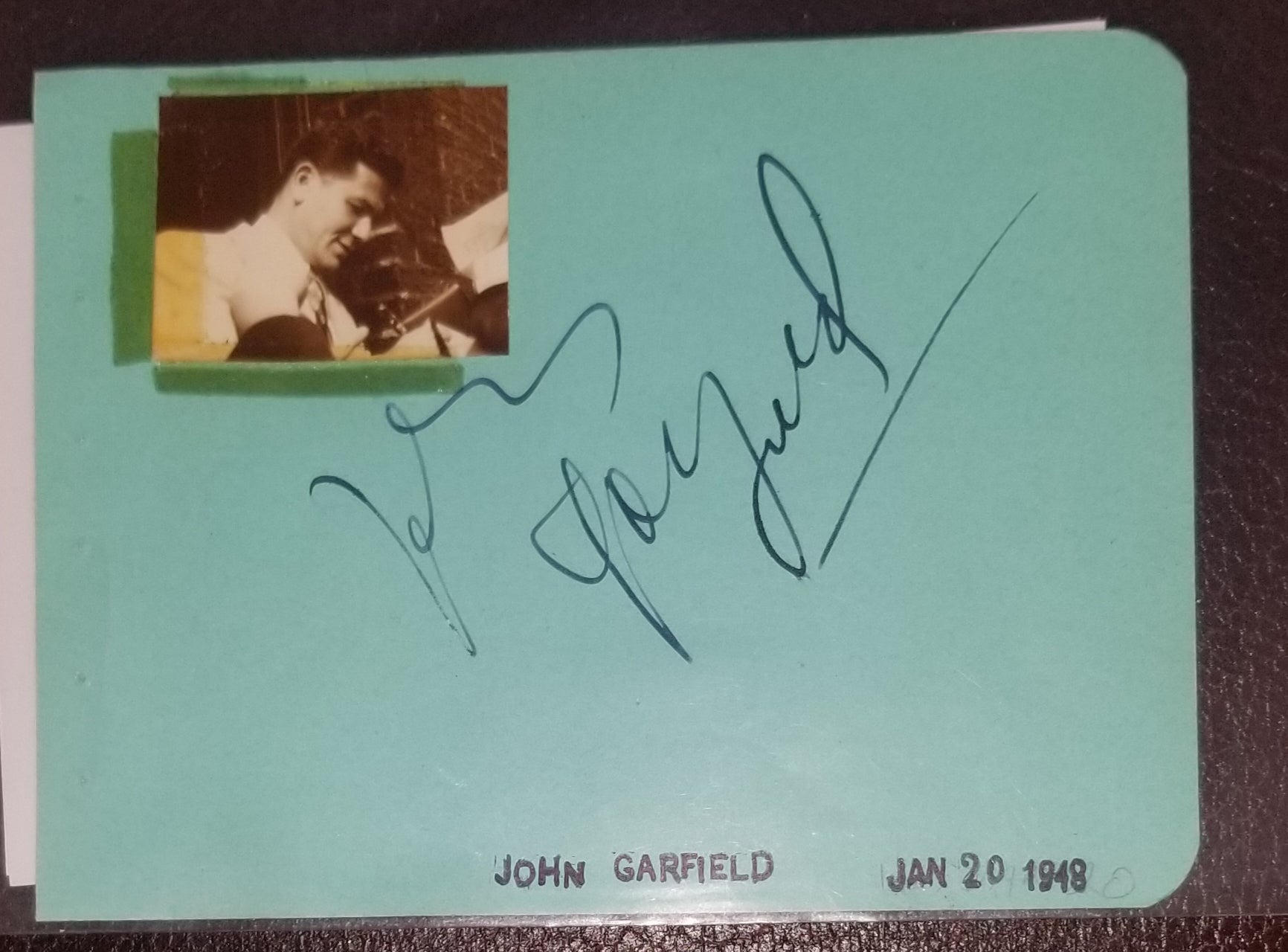 RARE ACTOR JOHN GARFIELD HAND SIGNED PAGE D.1952