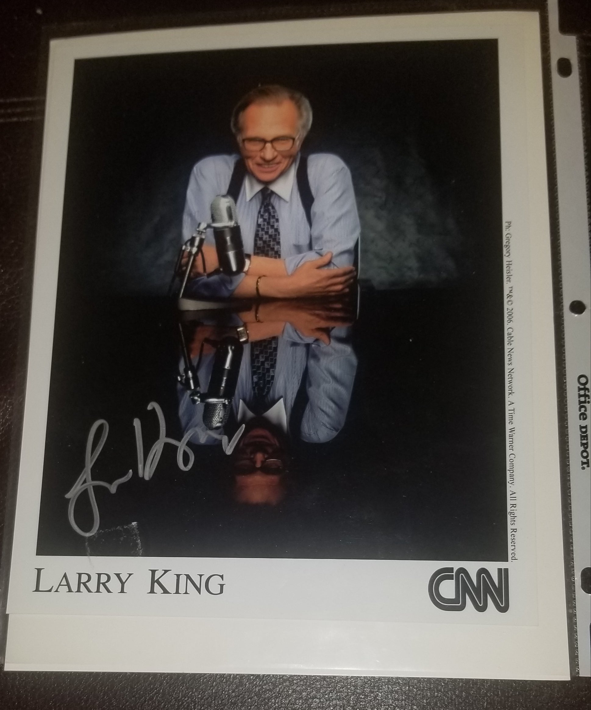 LONG TIME TV PERSONALITY LARRY KING HAND SIGNED 8X10 PHOTO RIP