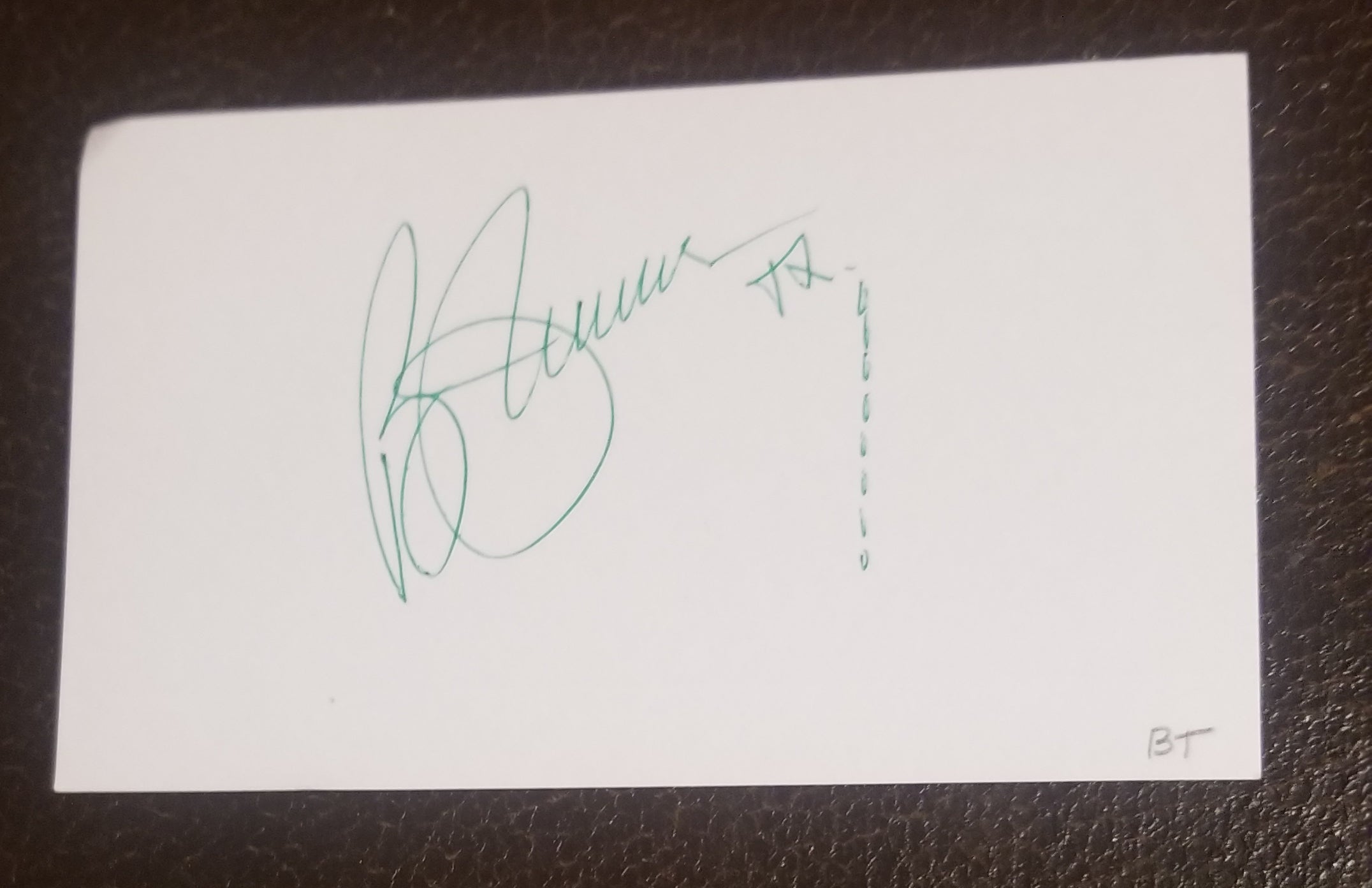 "RAINDROPS KEEP FALLIN ON MY HEAD" SINGER B.J. THOMAS HAND SIGNED CARD RIP