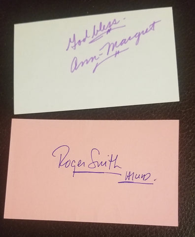 HUSBAND AND WIFE ACTORS ROGER SMITH (D.2017) AND ANN-MARGARET HAND SIGNED CARDS