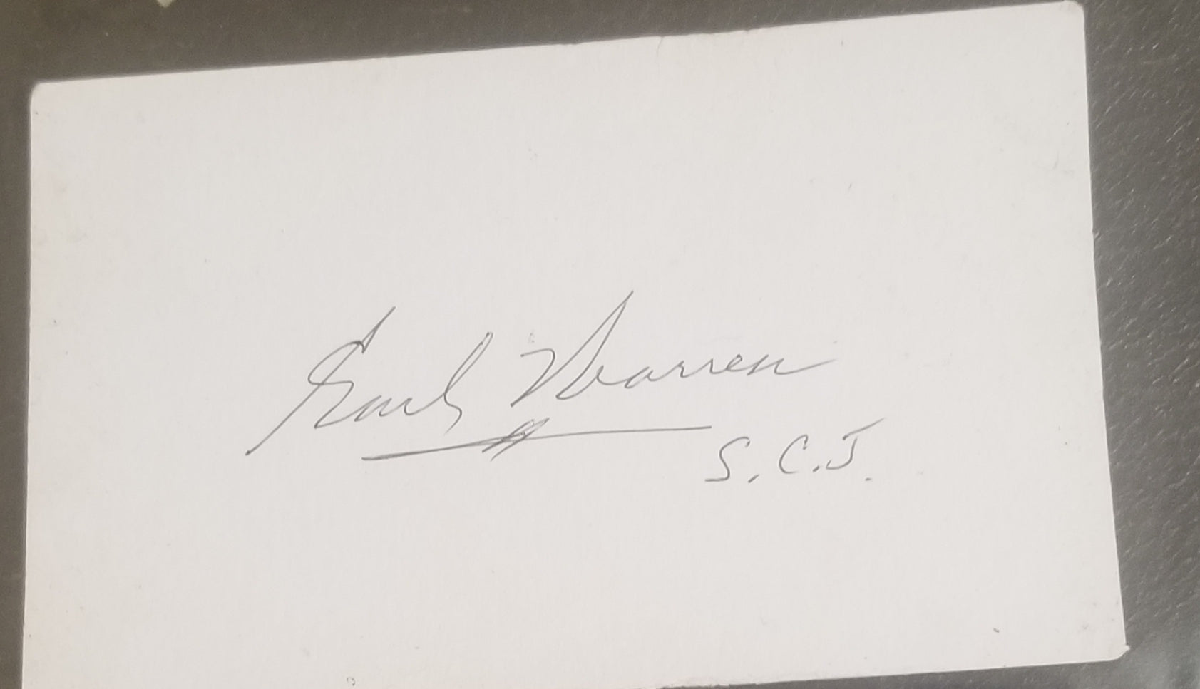 FORMER CHIEF JUSTICE OF THE SUPREME COURT EARL WARREN HAND SIGNED CARD D.1974