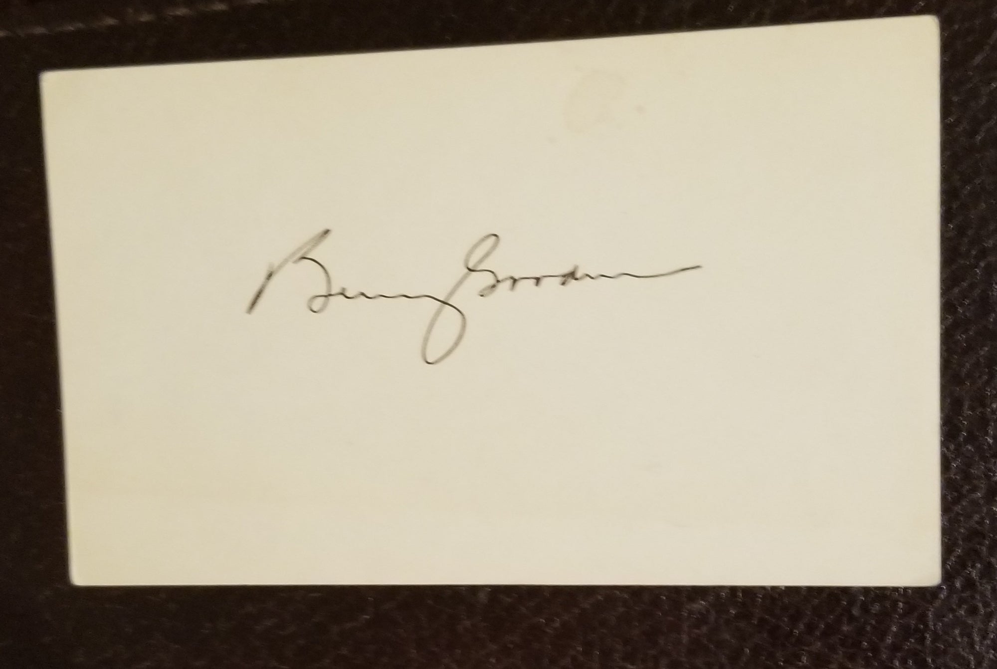 BIG BANDLEADER AND CLARINETIST BENNY GOODMAN HAND SIGNED CARD D.1986