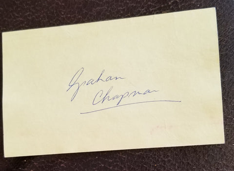 MONTY PYTHON FUNNYMAN ACTOR GRAHAM CHAPMAN HAND SIGNED CARD D.1989