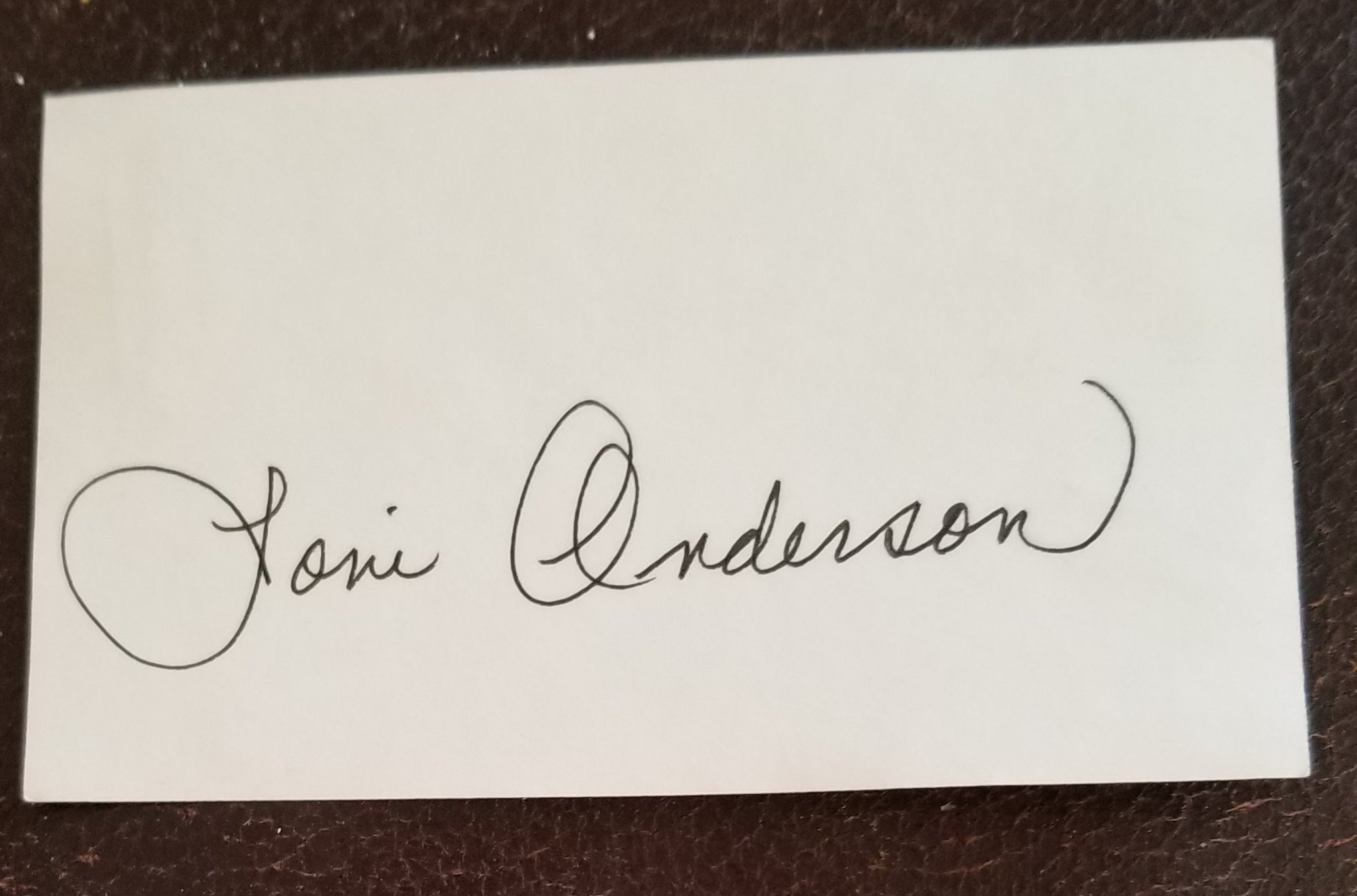 WKRP IN CINCINNATI ACTRESS LONI ANDERSON HAND SIGNED CARD