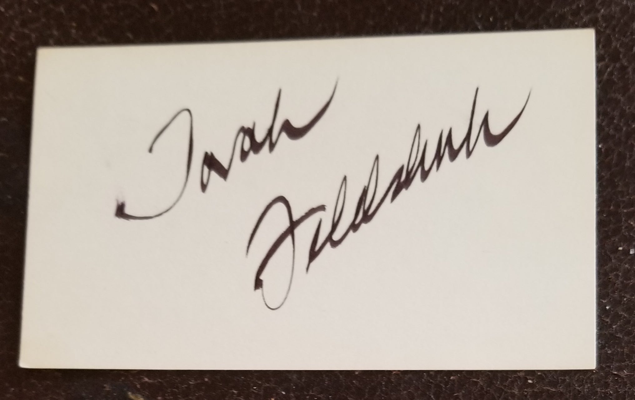 BROADWAY ACTRESS TOVAH FELDSHUH HAND SIGNED CARD