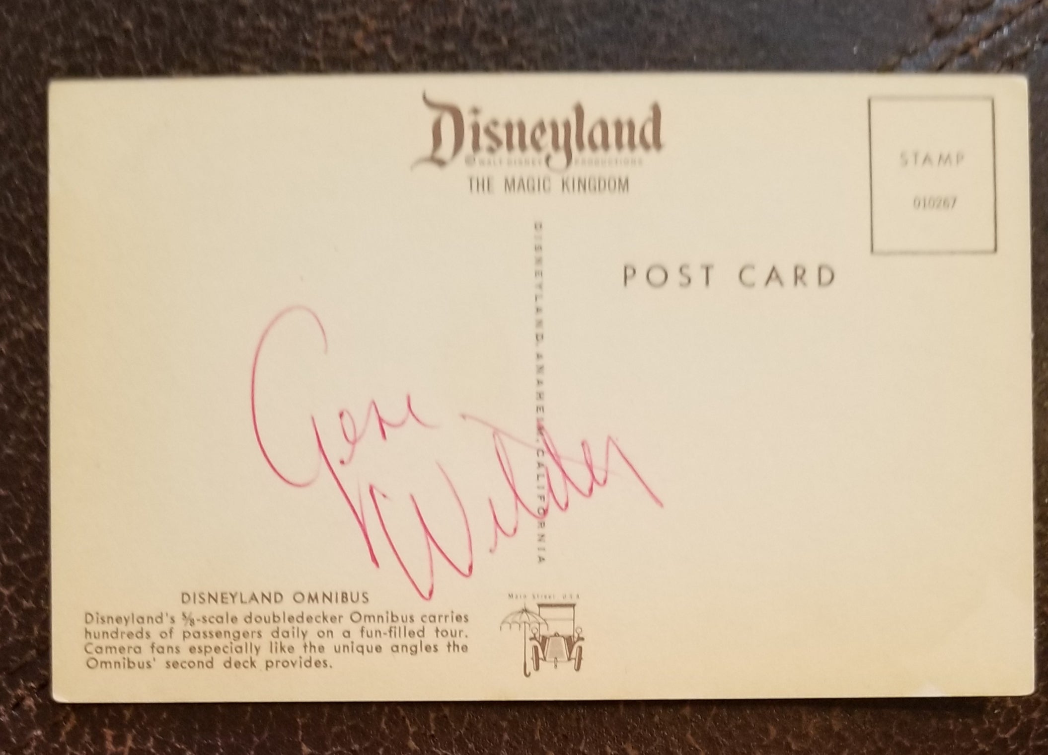 VINTAGE GENE WILDER HAND SIGNED DISNEYLAND POSTCARD D.2016