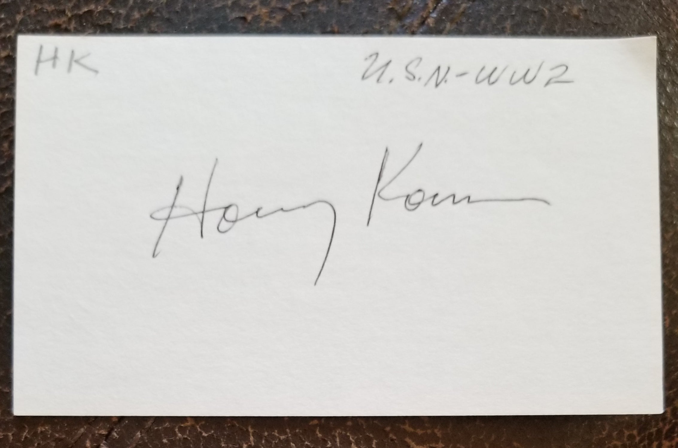 GREAT COMIC ACTOR HARVEY KORMAN HAND SIGNED CARD D.2008