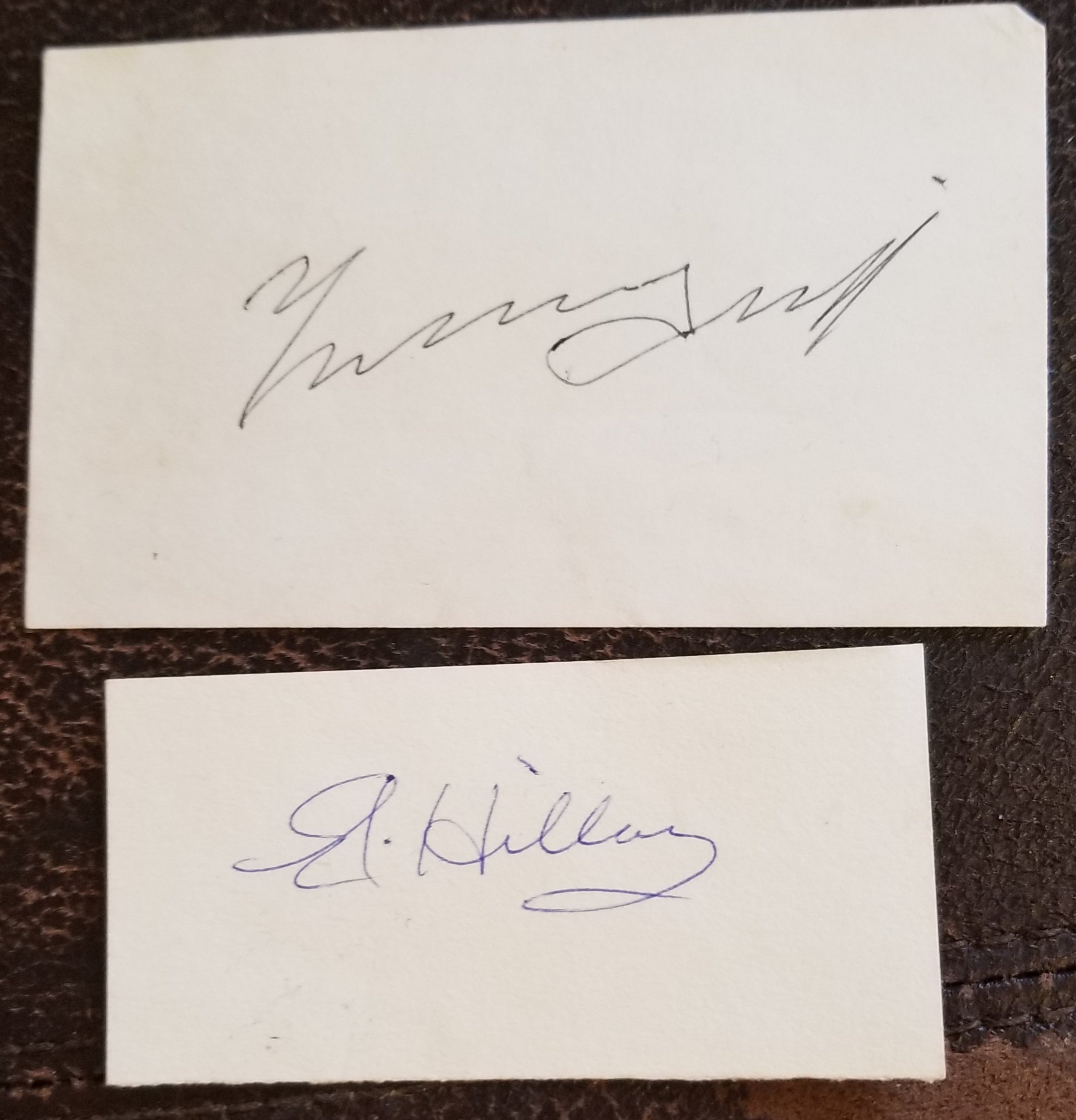 FIRST MEN TO CLIMB MOUNT EVEREST TENZING NORGAY D.1986 AND SIR EDMUND HILLARY D.2008 HAND SIGNED CARDS