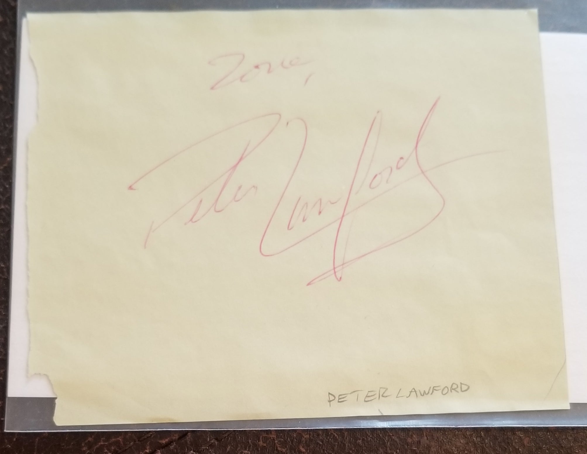 THE RAT PACK MEMBER ACTOR PETER LAWFORD HAND SIGNED PAGE D.1984