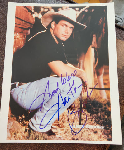 COUNTRY MUSIC SUPERSTAR GARTH BROOKS HAND SIGNED EARLY 8X10 PHOTO