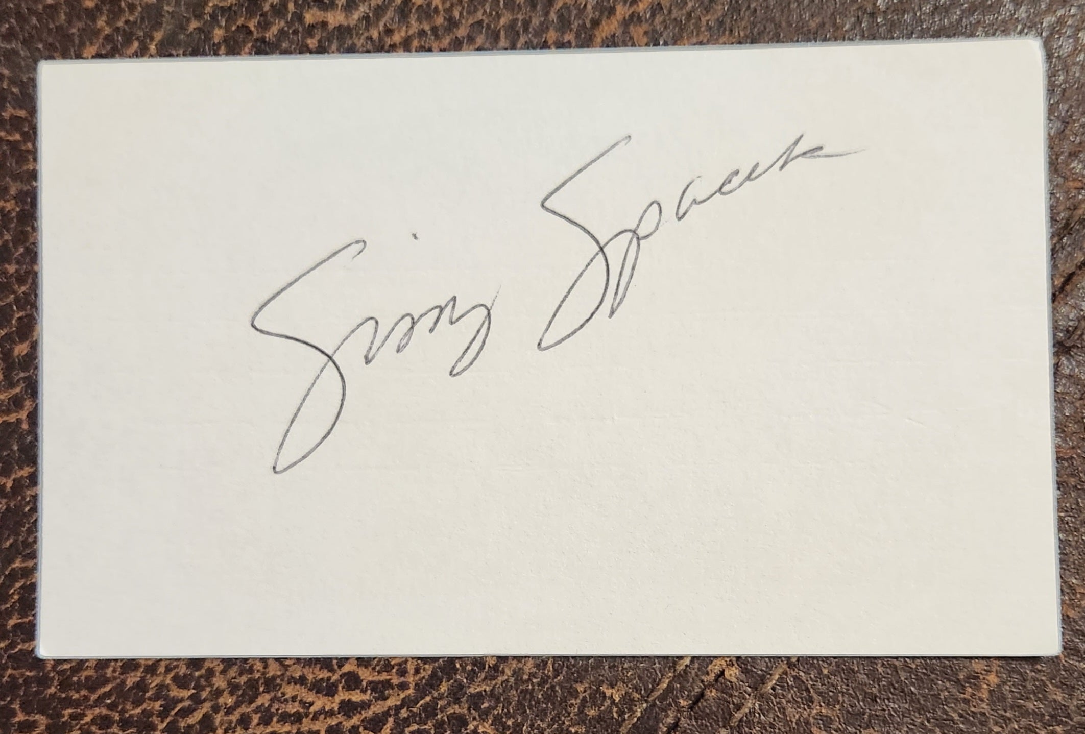 CARRIE ACTRESS SISSY SPACEK HAND SIGNED CARD