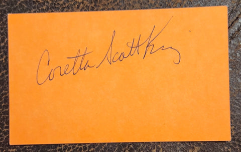 AUTHOR AND CIVIL RIGHTS LEGEND CORETTA SCOTT KING HAND SIGNED CARD D.2006 WIFE OF MARTIN LUTHER KING JR