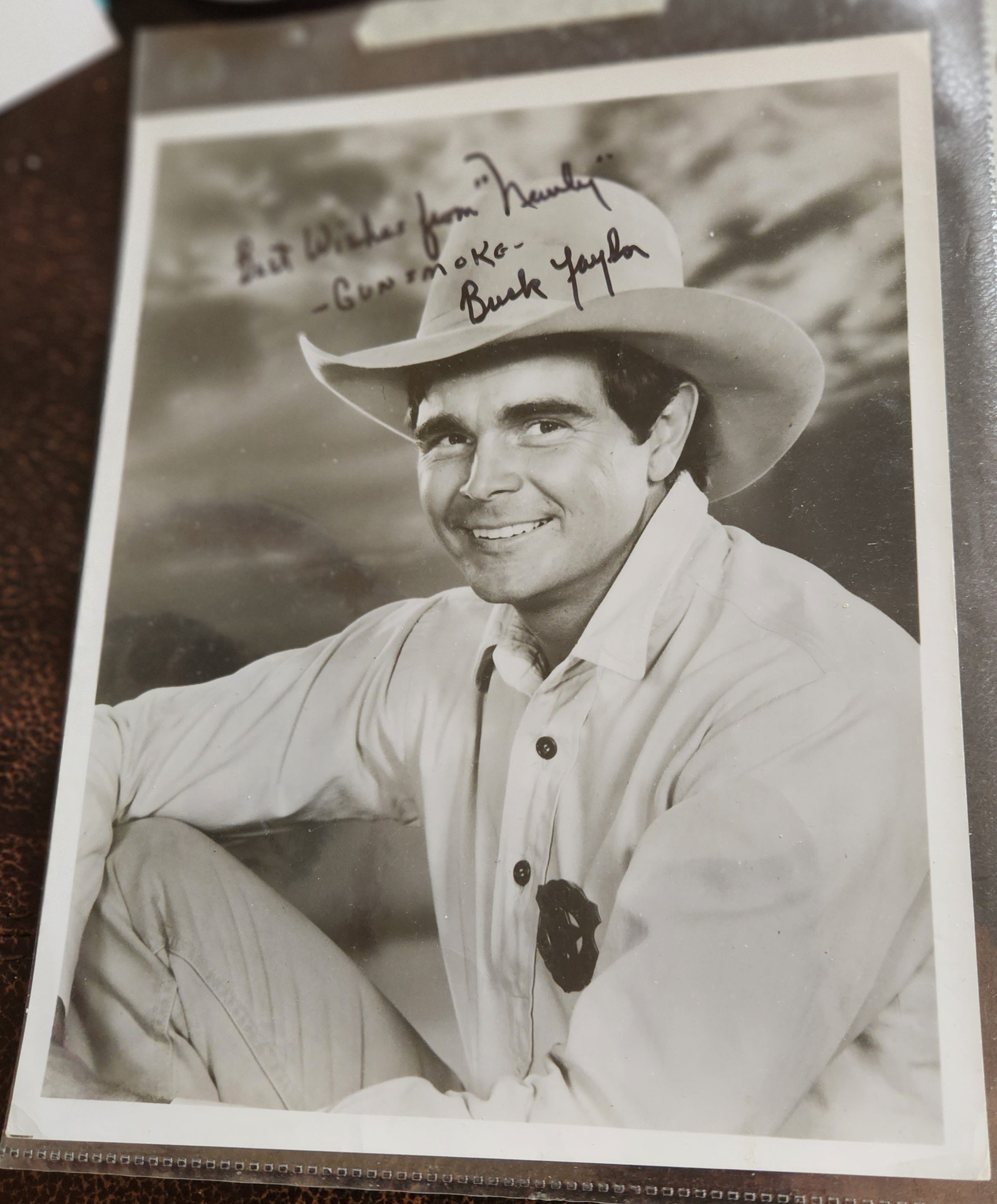 "GUNSMOKE" ACTOR BUCK TAYLOR HAND SIGNED 8X10 PHOTO